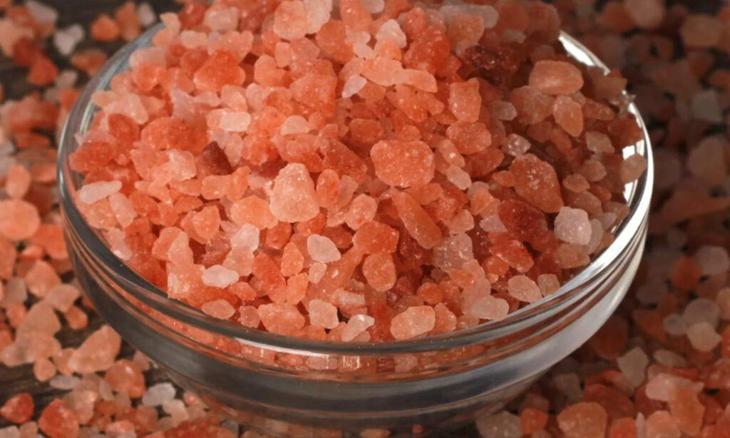 Himalayan salt granules